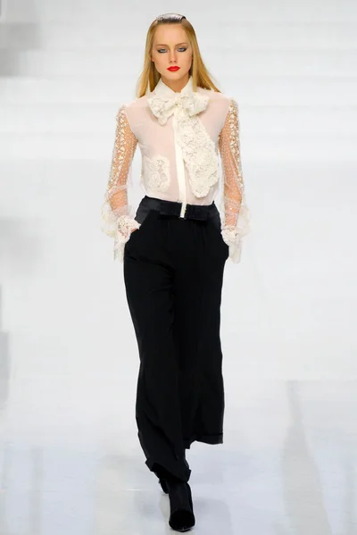 Look 14
